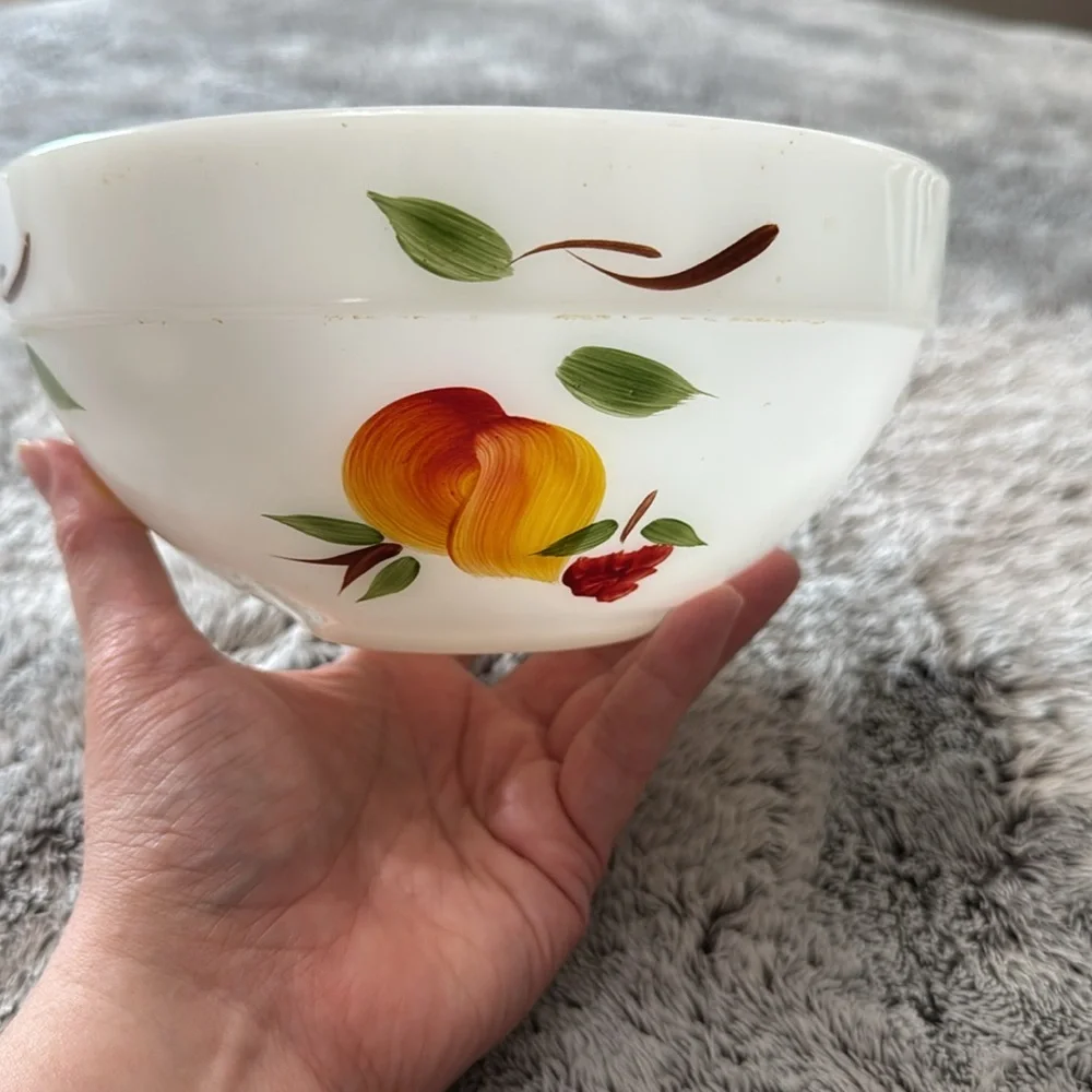 VTG Anchor Hocking Fire King Gay Fad Fruit Hand Painted Milk Glass Mixing Bowl‎